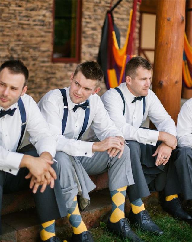 Country-chic bröllopsdräkt för herrar med hängslen och fluga