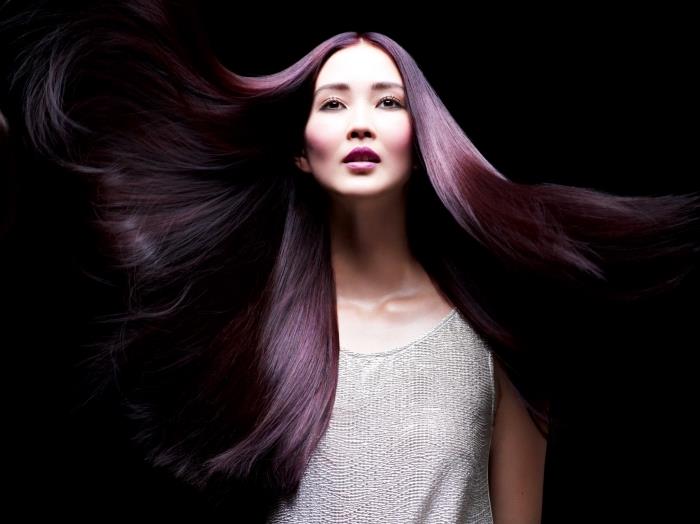 hur du väljer din färg efter hudens hy, plommonfärg långt hår med naturlig brun bas