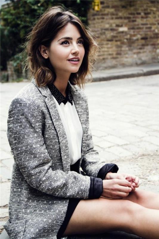 short-cut-degraded-brown-hair-woman-with-brown-eyes-jacket-grey