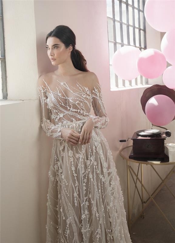 فستان زفاف من التل الأصلي بتصميم خيالي ، فستان زفاف بلون عاري مع تطبيقات دانتيل مطرز
