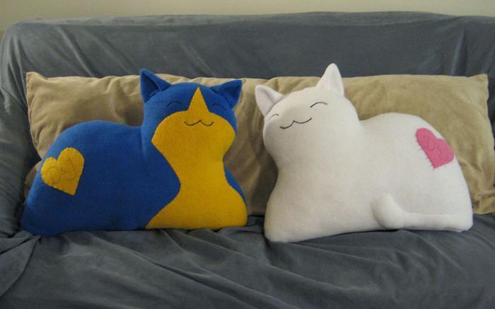 personligt-kudde-två-glada-katter