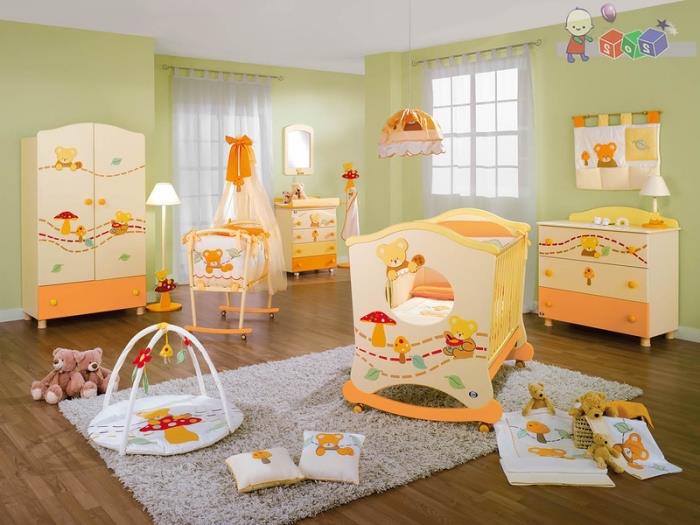 aké farby spájať v novorodeneckej unisex miestnosti, pastelovo zelené steny so zeleným stropom a nábytok v žltej a oranžovej farbe