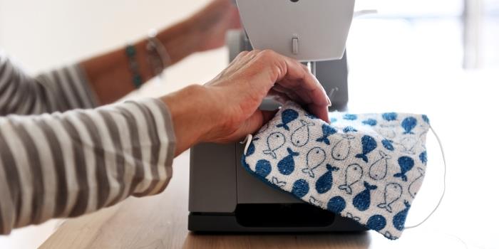 exempel hur man gör en coronavirus-skyddsmask i enkelt tyg, diy covid-19 maskmall