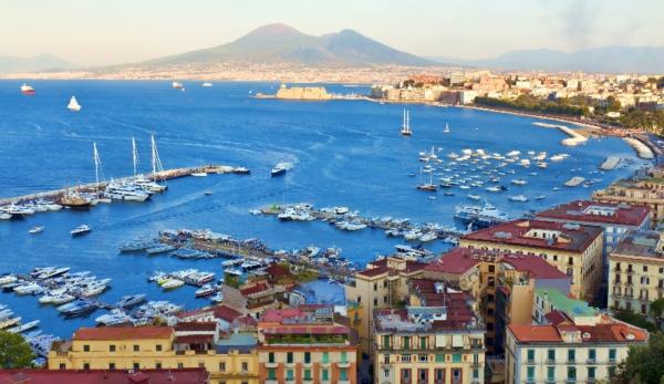 kryssningar-i-Medelhavet-Neapel