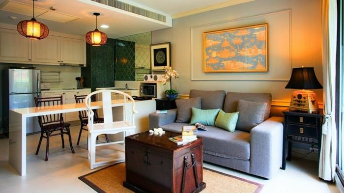 vardagsrum och vardagsrum i samma rum, måla vardagsrumsdekoration, vintage resväska för bord, vit stol, långt vitt bord