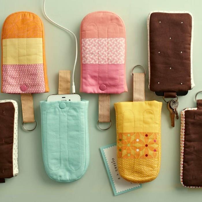 Idee fai da te، custodie per telefono a forma di gelato in tessuto colorato، aggiunta di portachiavi