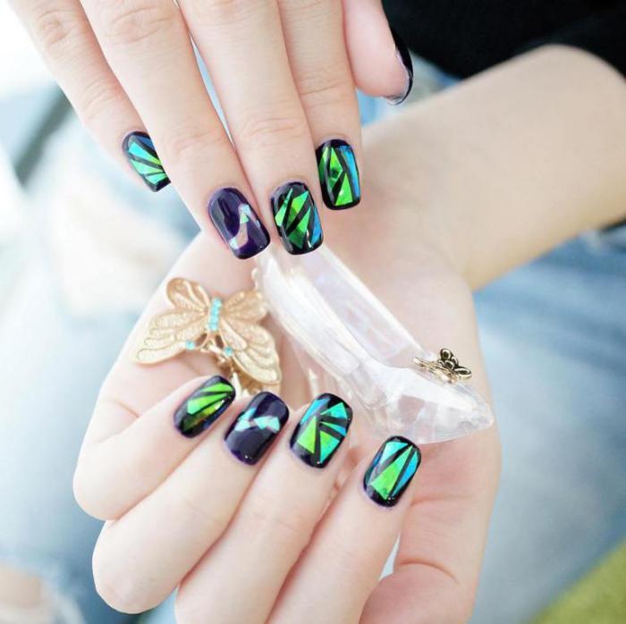deco-nail-art-najnovšie trendy-nechty-hologram