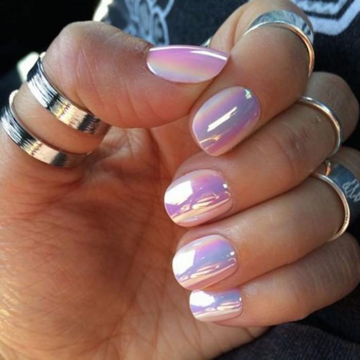 Deco-nail-art-holografické-orgovánové nechty
