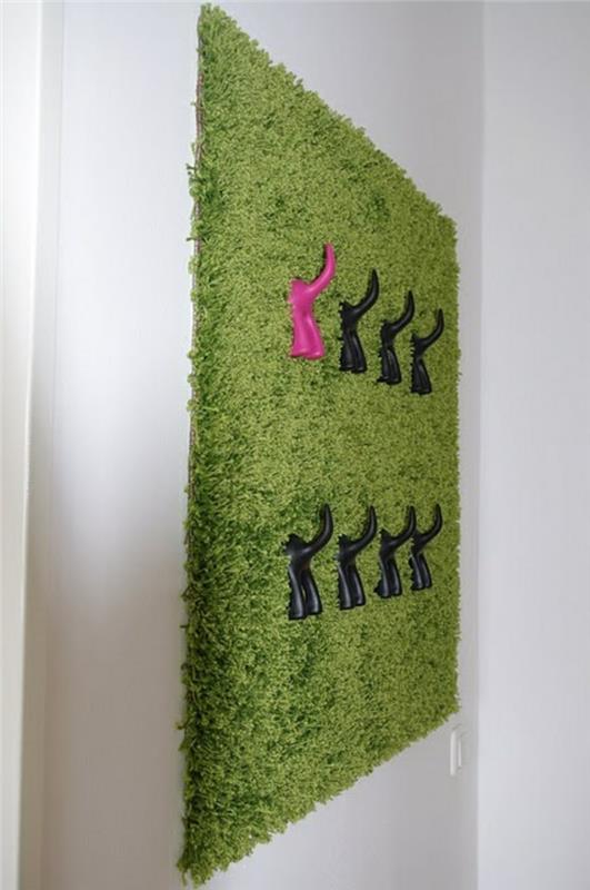 dekorácia-so-syntetickým-trávnikom-umelým-trávnikom-stena-dom-interiér