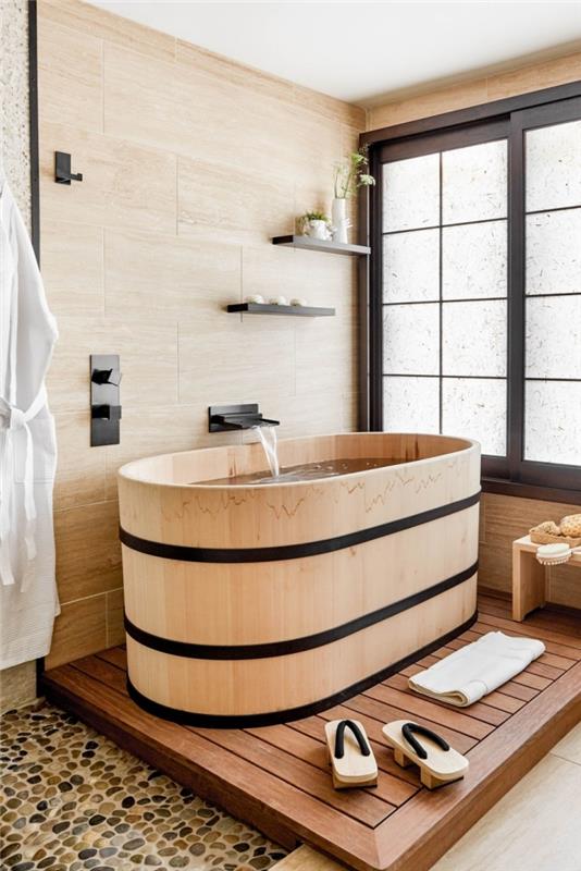 príklad, ako vyzdobiť drevenú kúpeľňu v japonskom štýle, navrhnúť kúpeľňu voľne stojacou vaňou