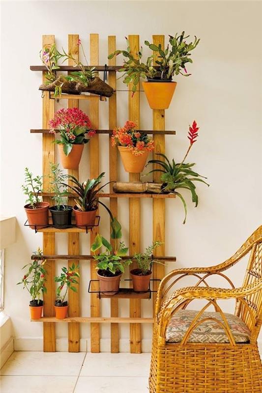 exteriör dekoration lägenhet layout liten balkong trä växt panel rotting stol