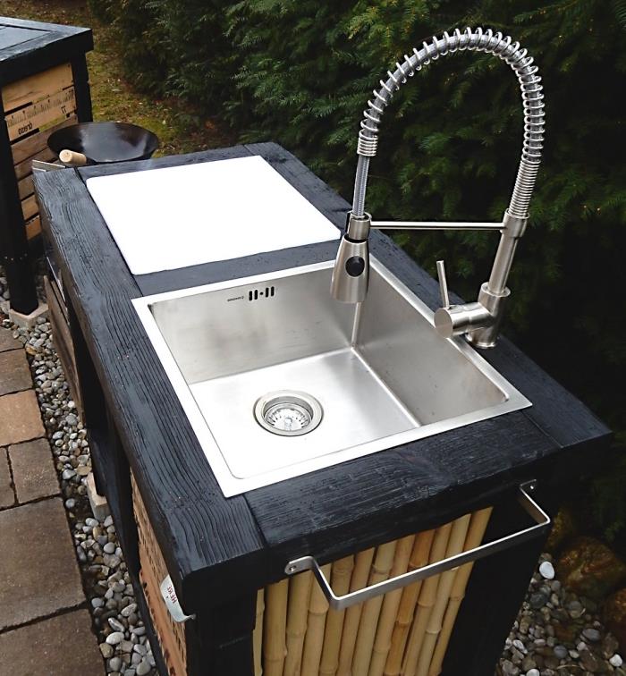 vonkajší faucetový model s bambusovým dnom a čiernym lakovaným povrchom z masívneho dreva, vonkajší faucetový model
