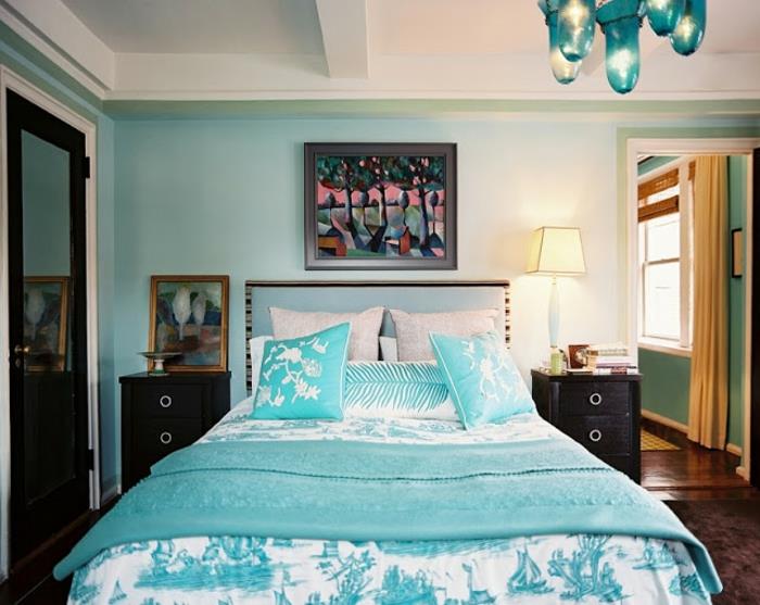 svetlo-modrá-spálňa-interiér-dekor