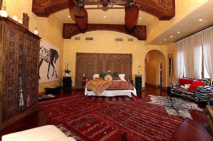 boho chic dekorationsfoto, etnisk sängmodell, etnisk chic dekoration i orientalisk stil