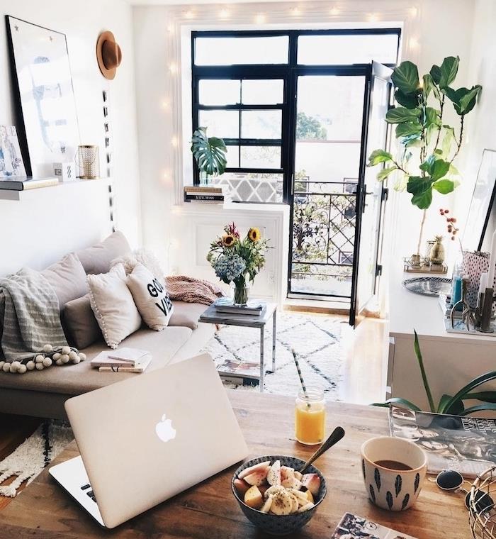 inomhus ljus krans för din bohemiska chica studio deco, kokong hygge deco stil, urban djungel stil lägenhet växter