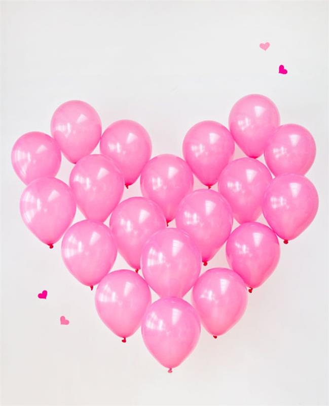 ružové srdce z ružových balónikov, nápad, ako si ľahko vyrobiť ozdobu balóna