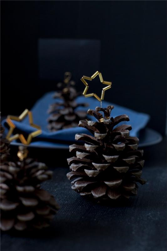 hur man gör en original julbordsdekoration, dekorativt föremål med kottdesign och liten gyllene stjärna