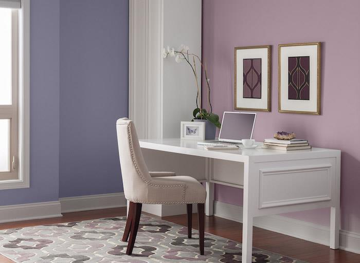 predstavte si, akú farbu spájať s fialkou pre kancelársku, levanduľovú a ružovú farbu na stenu