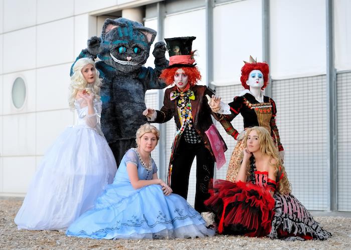 Skupinový kostým Alice a Wonderland Kostým pre mačku Dlhé šaty pre ženy a kúzelníka s valcom