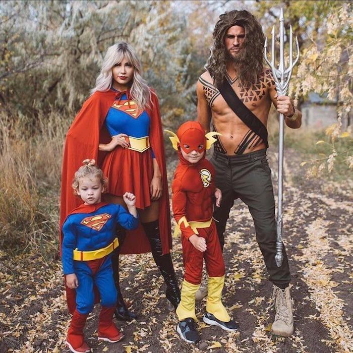 kostým super hrdinu pre rodinu supermanov a muža oblečeného ako originálny nápad