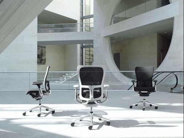 ergonomický dizajn kancelárskej stoličky