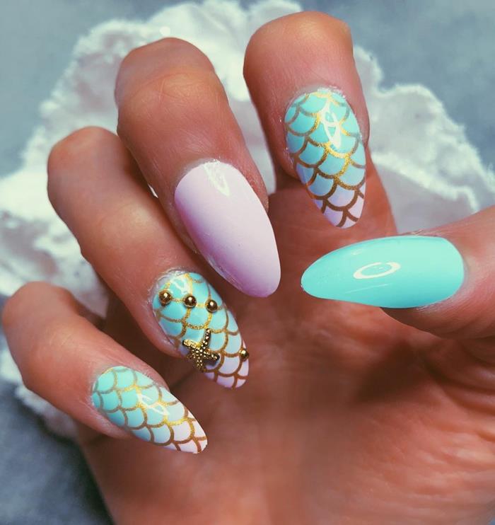 sjöjungfruskala nagelkonstmodell, blå och rosa manikyr, marina mönster för sommar nageldeco