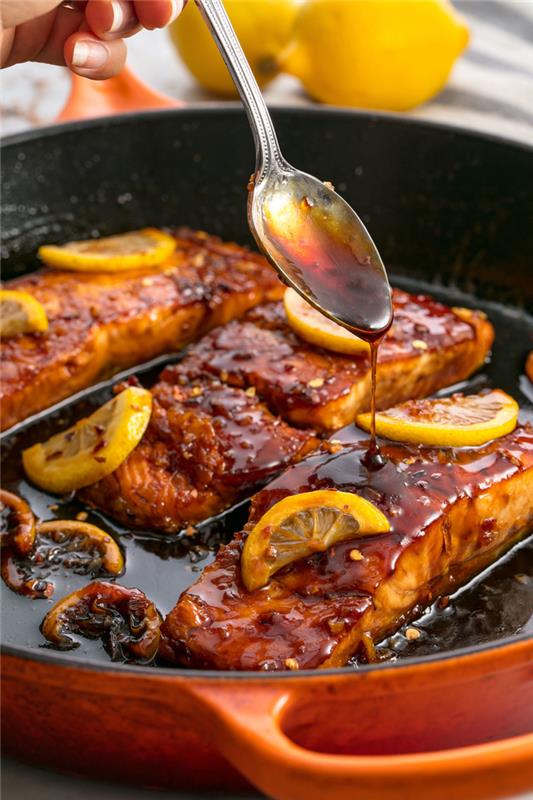 recept na lososový steak glazovaný medom a cesnakom ideálny na romantickú večeru na Valentína
