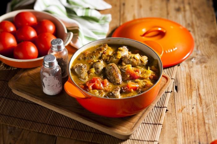 فكرة طعام افريقي سهلة التحضير مع زبدة الفول السوداني والخضروات ، وصفة عشاء سهلة في المقلاة