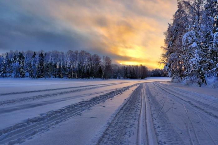 sneh-nádherná-fotomontáž-a-sneh-nádherná-pohľad na západ slnka