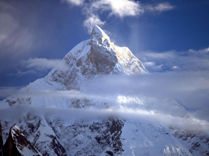 snow-station-alps-in-qoui-that-resamble-beauty