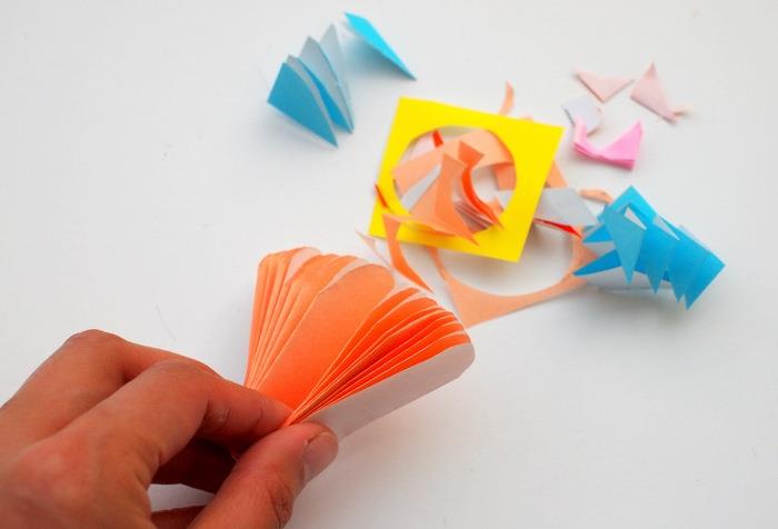 nastrihajte kúsky papiera, aby ste si sami vyrobili farebný papierový kvet, ľahký, kreatívny nápad pre domácich majstrov