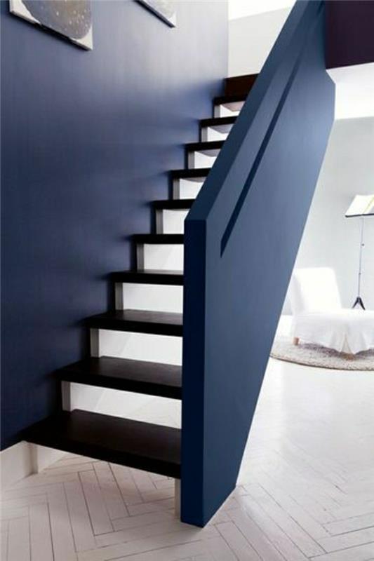 námorný štýl-morské-schodiskové dekorácie-námornícka-biela-modrá-nápad-modrá-stena