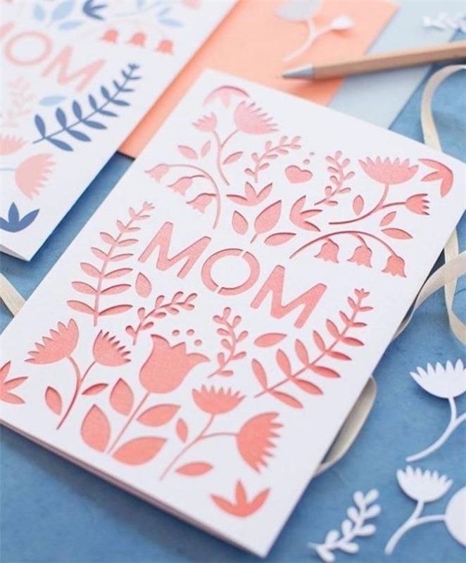 Príklad DIY na Deň matiek s farebným papierom a nastrihanými do tvarov