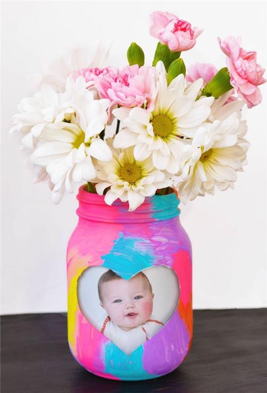 baby foto exempel hur man gör en mormors daggåva till dig själv vas målad med färgglad färgbukett blommor
