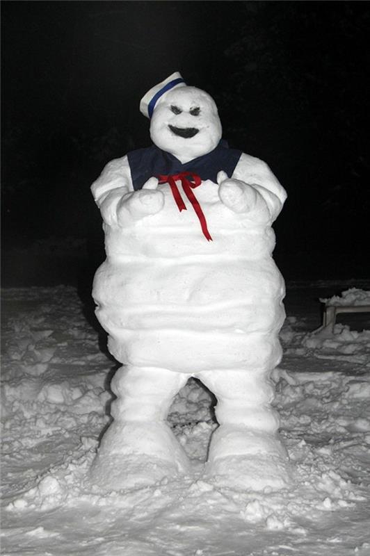 make-snowman-real-michelin-snowman