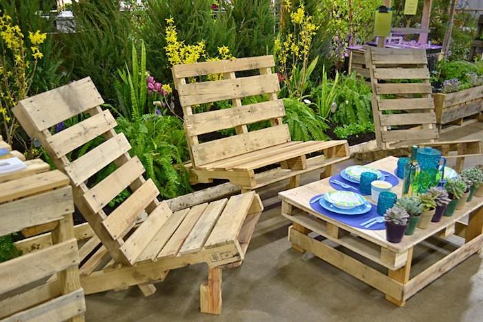 vyrobiť-pohovka-palety-záhradný nábytok-v-palete-stôl-stoličky-dizajn
