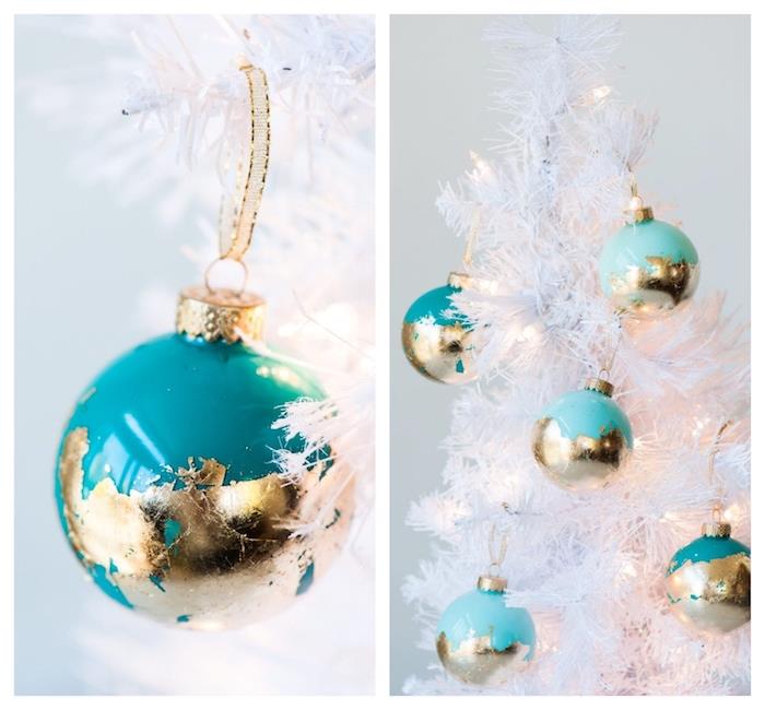 biela dekorácia vianočného stromčeka ozdobená priehľadnými vianočnými guľami ozdobená zvonku modrou farbou a zlatým listom