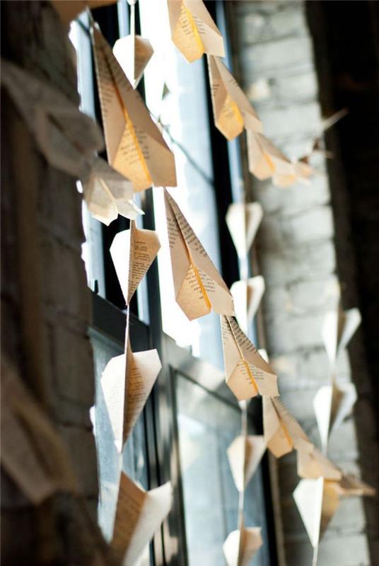 originálny nápad na dekoráciu večierky v papierových lietadlách, girlanda lietadla v origami štýle