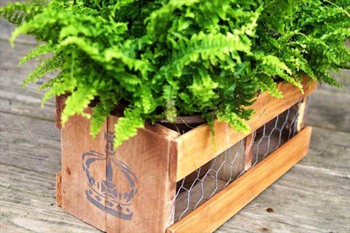 make-a-wood-flower-planter-lacno