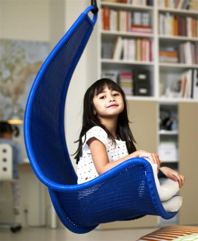 inomhus hängande stol, design, elegant och ergonomisk, vit hylla