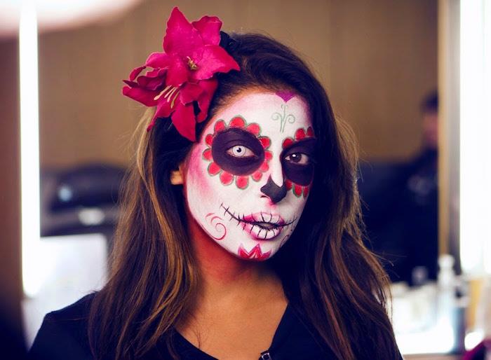 Mexikansk makeup kvinna kön färgglada skalle