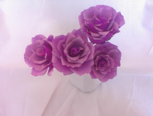 crepon-papper-blomma-lila-rosor