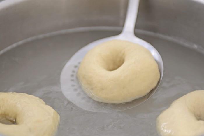 bifteky na vyprážanie v hlbokej panvici so slnečnicovým olejom ako vyrobiť bagely na neskoré raňajky