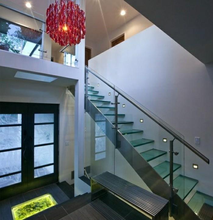modern-trappa-glas-räcke-glas-och-metall-trappa