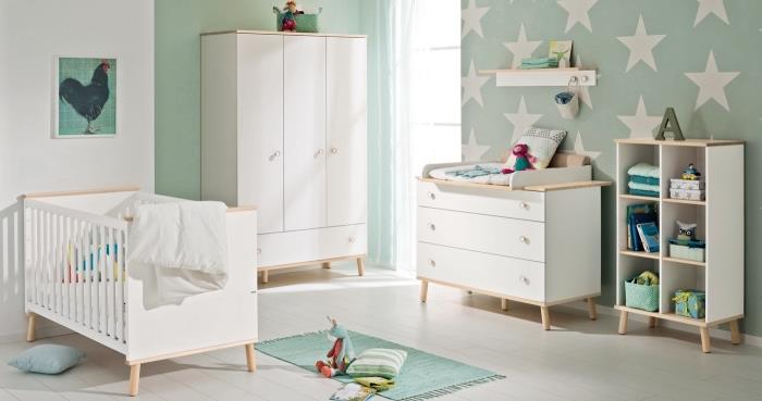 príklad, ktoré farby spojiť v zmiešanej detskej izbe, miestnosti s bielymi a zelenými stenami s dekoráciou bielej hviezdy