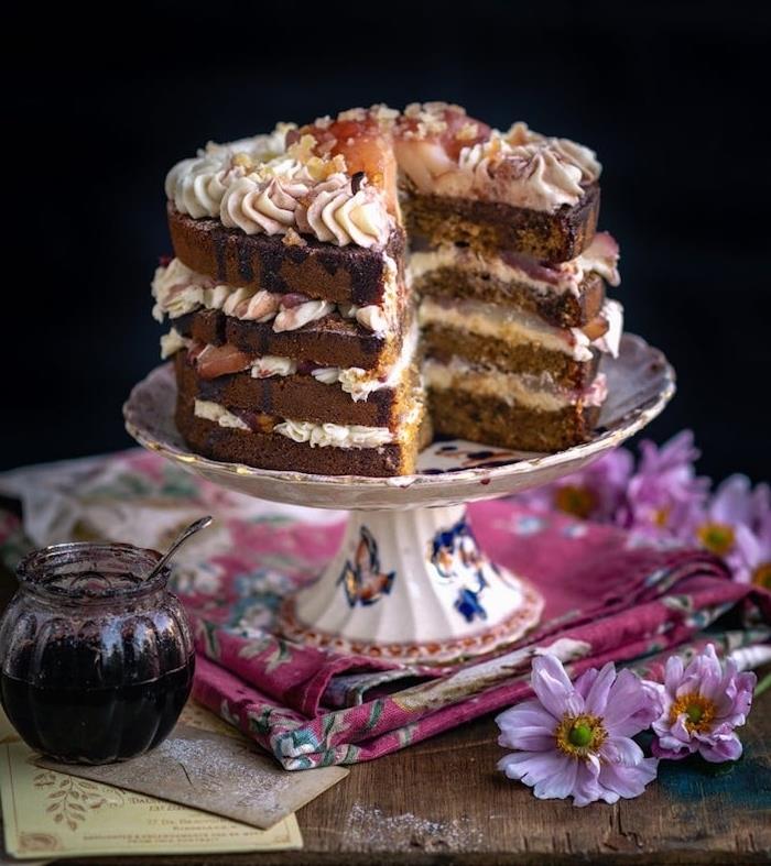 hemlagad ingefära och päron julkaka idé, traditionellt julrecept med pepparkaksdeg