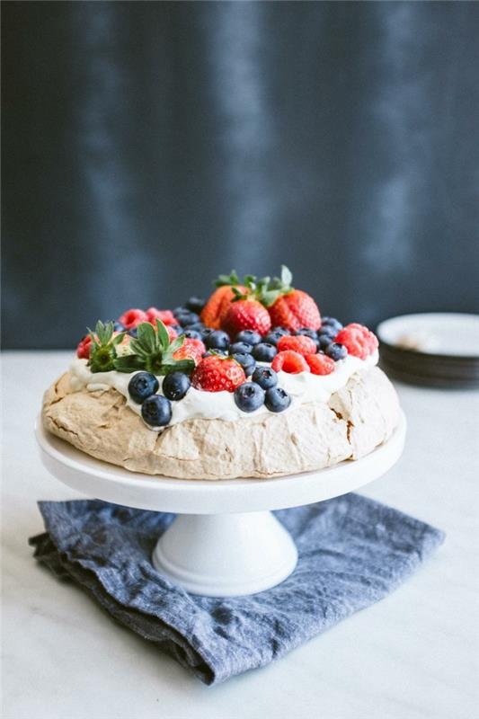 original-cake-original-cakes-an-original-pavlova-cake
