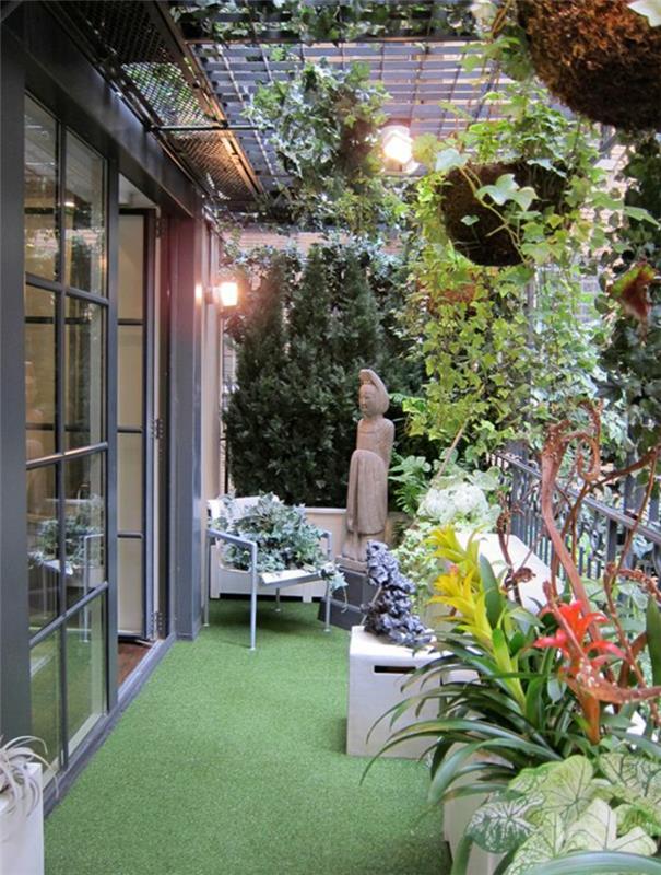 syntetický-tráva-na-balkón-koberec-zelený-trávnik-balkón