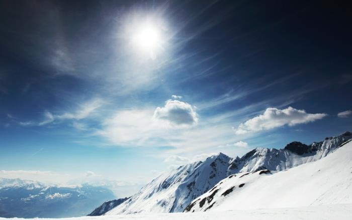 výška snehu-snehové podmienky-alpské-fotografie-slnko