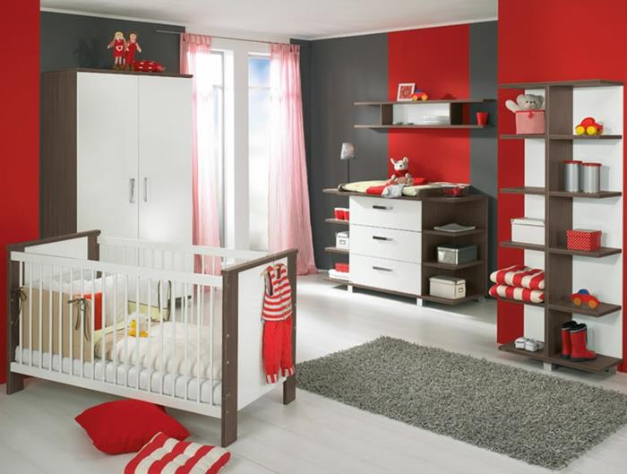 غرفة الاطفال-فكرة-الديكور-الاصلية-لعب الاطفال-سرير-احمر